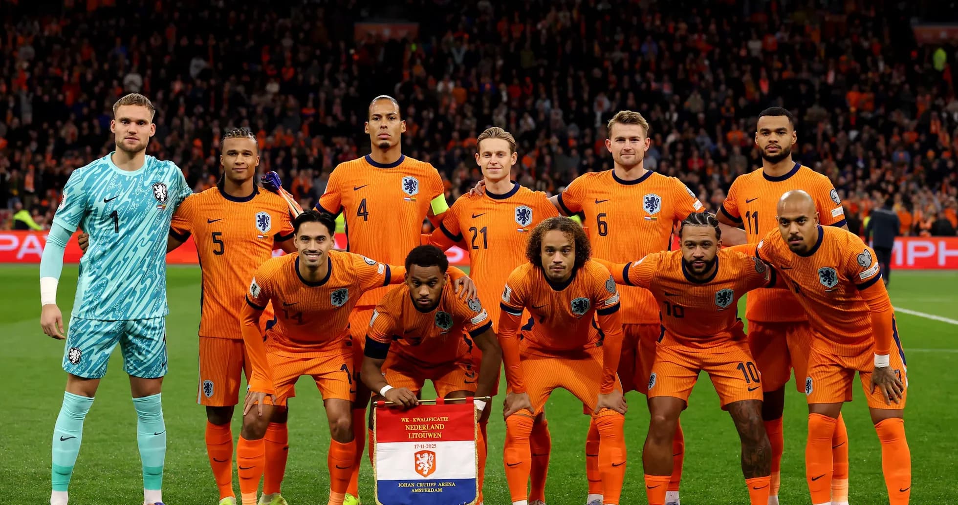 Equipo de fútbol de los Países Bajos posando