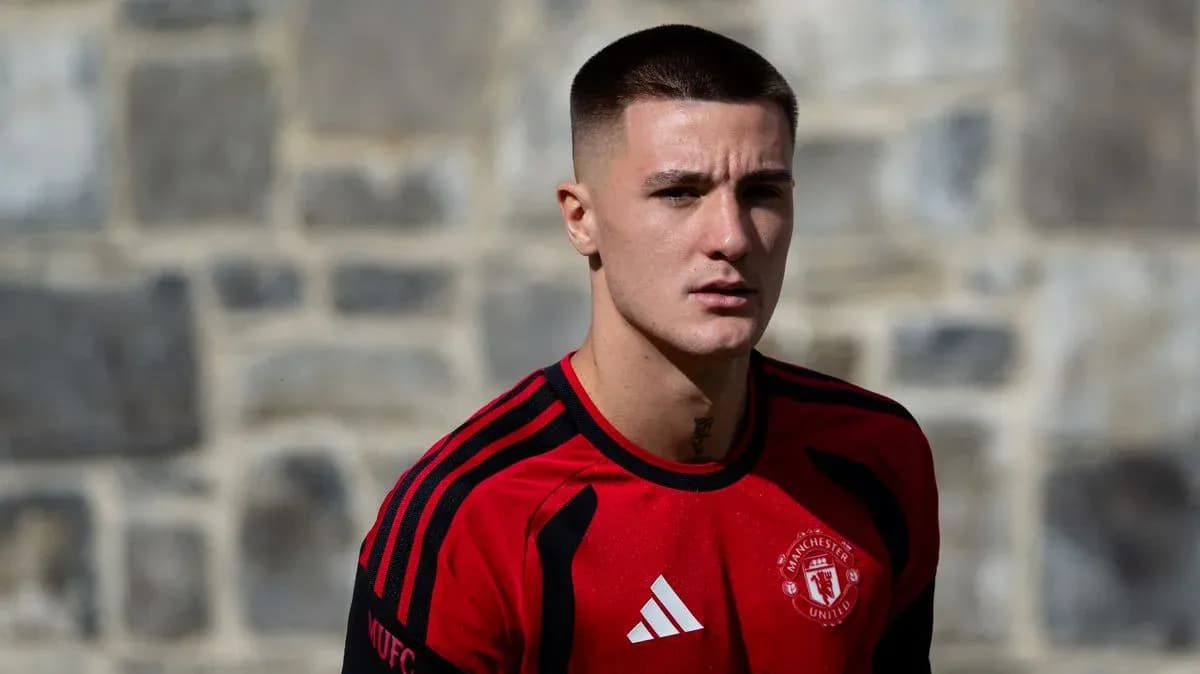 Jugador de Manchester United posando en entrenamiento