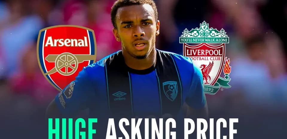 Jugador de Bournemouth entre logos de Arsenal y Liverpool