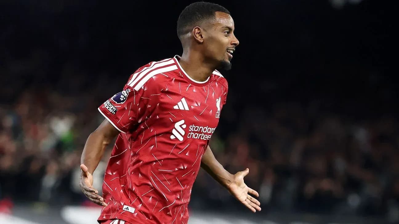 Jugador de Liverpool celebrando un gol en el partido