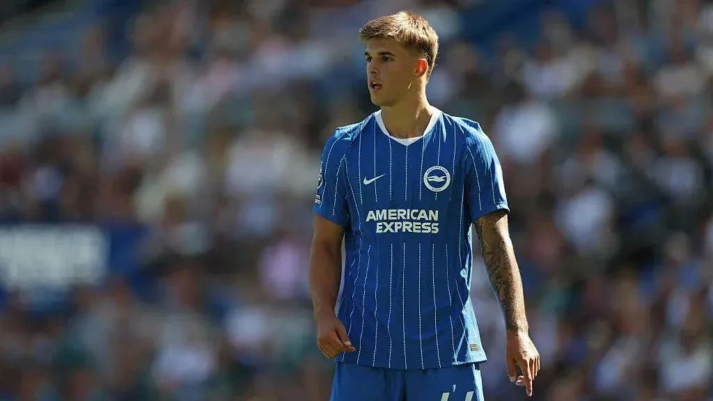 Jugador de Brighton en el campo durante un partido