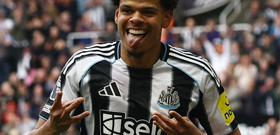 Jugador de Newcastle celebrando un gol