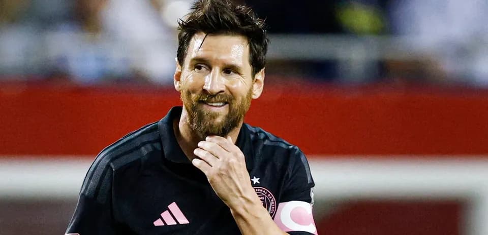 Jugador de Inter Miami sonriendo en el campo