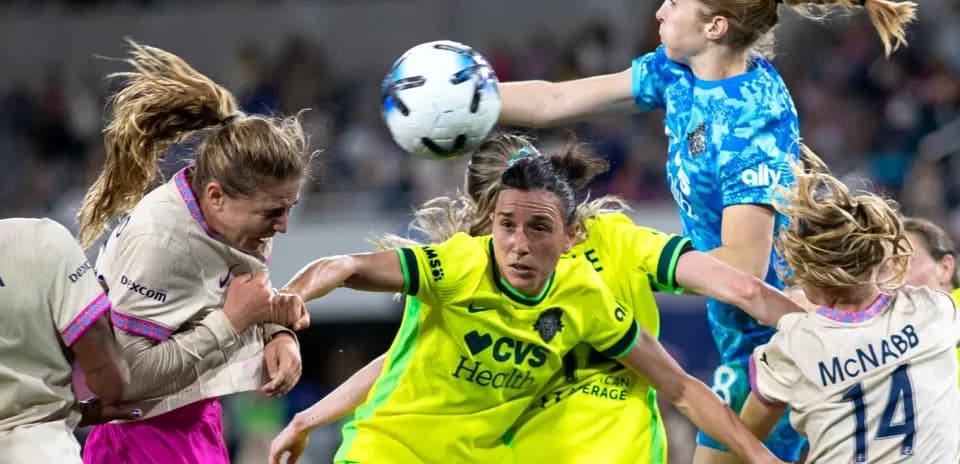 Jugadora del Houston Dash en acción durante el partido