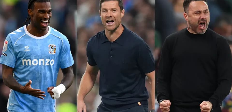 Jugador de Coventry y dos entrenadores en acción