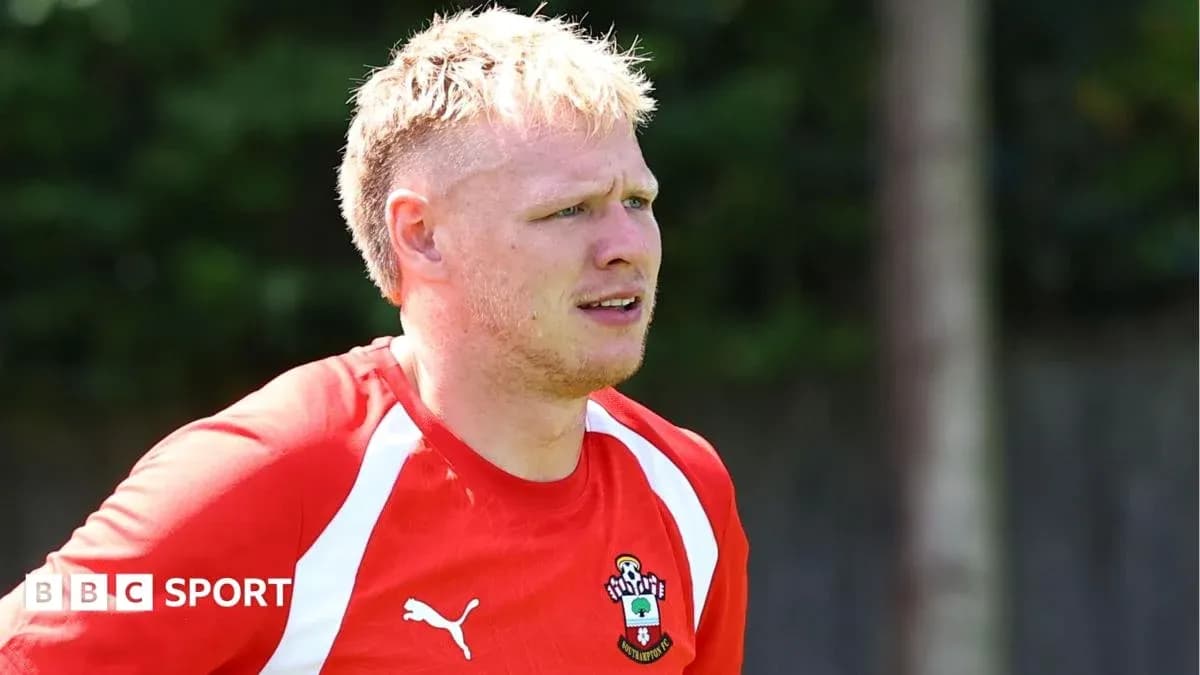 Jugador de Southampton FC entrenando en campo