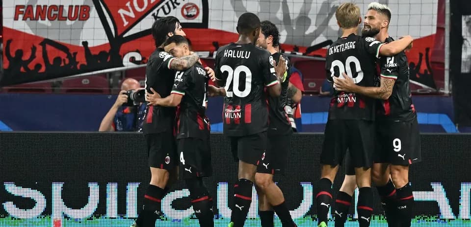 Jugadores de AC Milan celebrando un gol