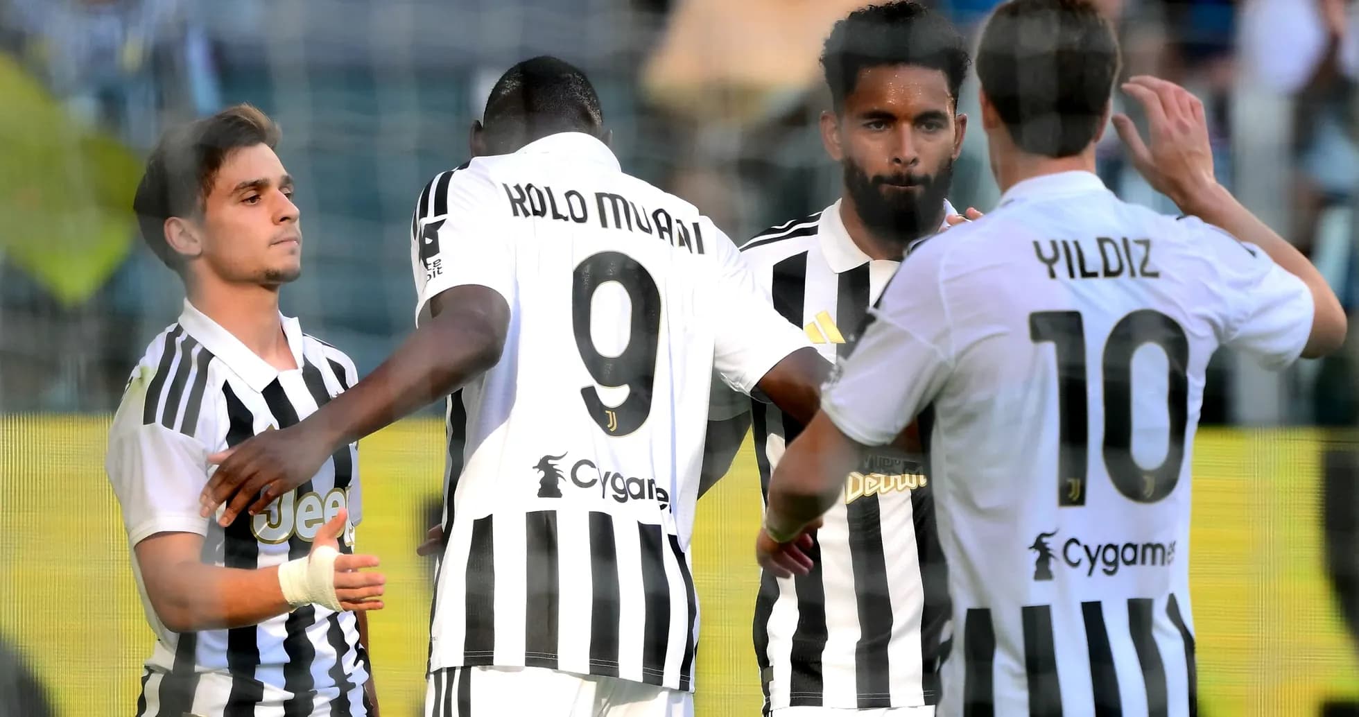 Jugadores de Juventus celebrando un gol en partido