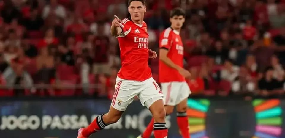 Jugador de Benfica celebrando un gol