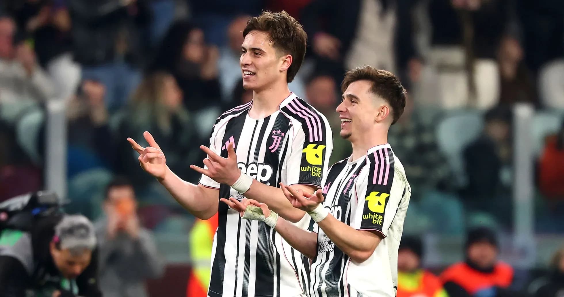 Jugadores de la Juventus celebrando en el campo