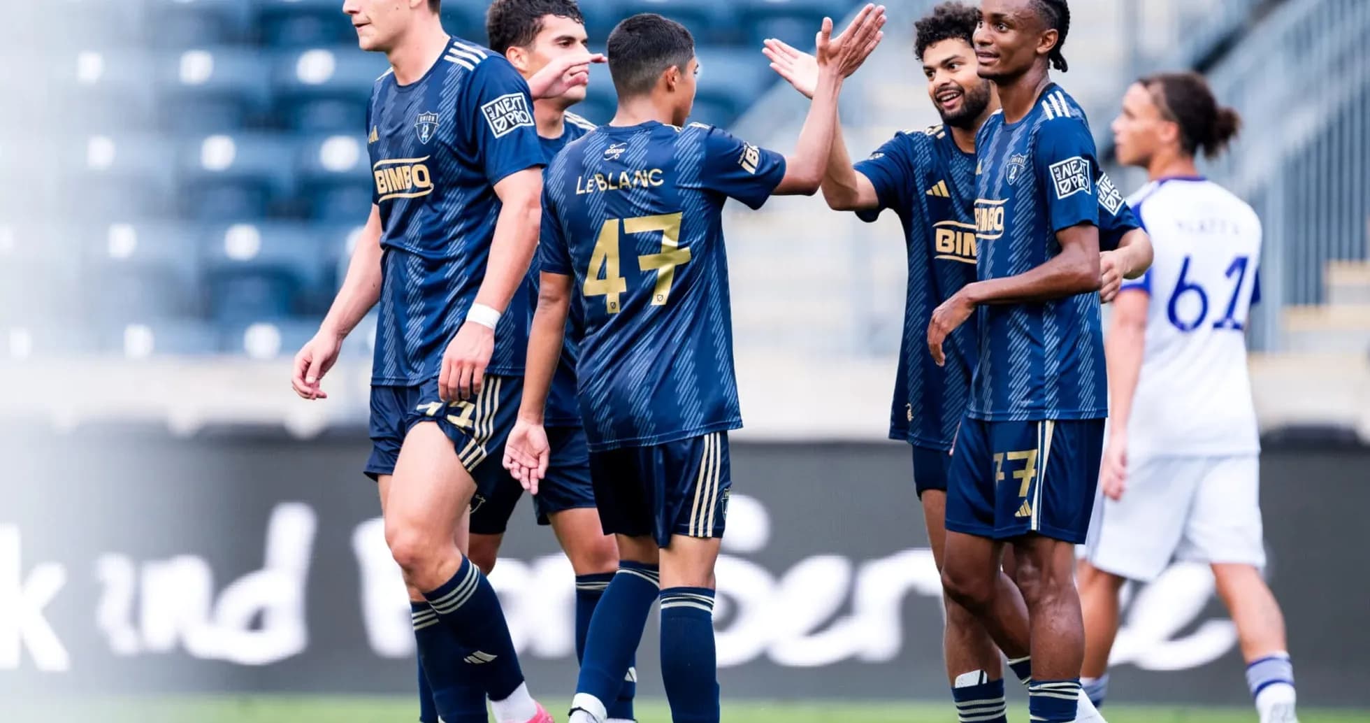 Jugadores de Philadelphia Union II celebrando un gol