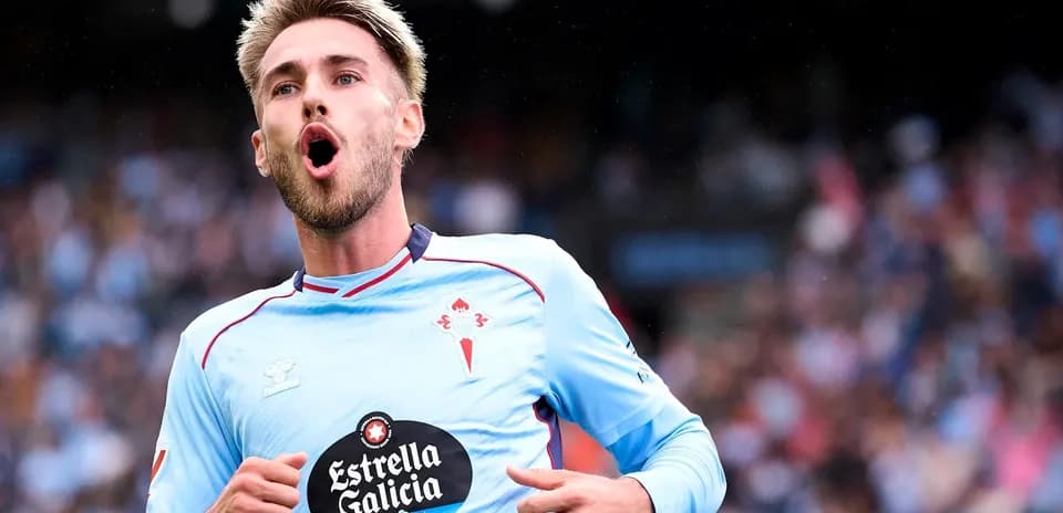 Jugador de Celta celebrando un gol