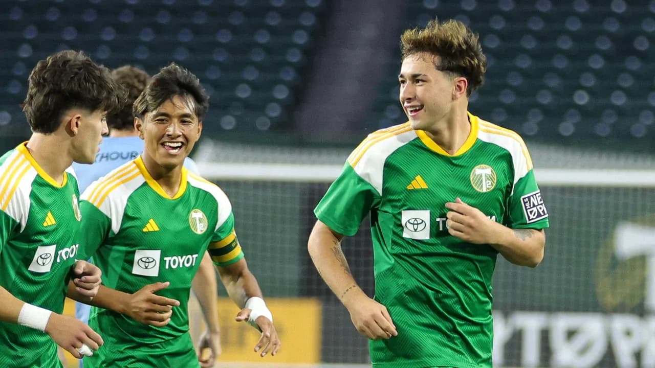 Jugadores del Portland Timbers II celebrando un gol