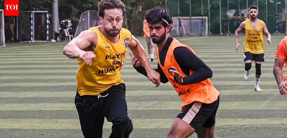 Dos jugadores corriendo durante una sesión de entrenamiento