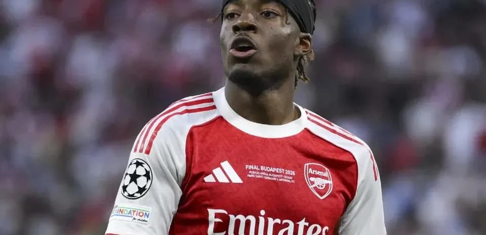 Jugador de Arsenal durante partido de Champions League