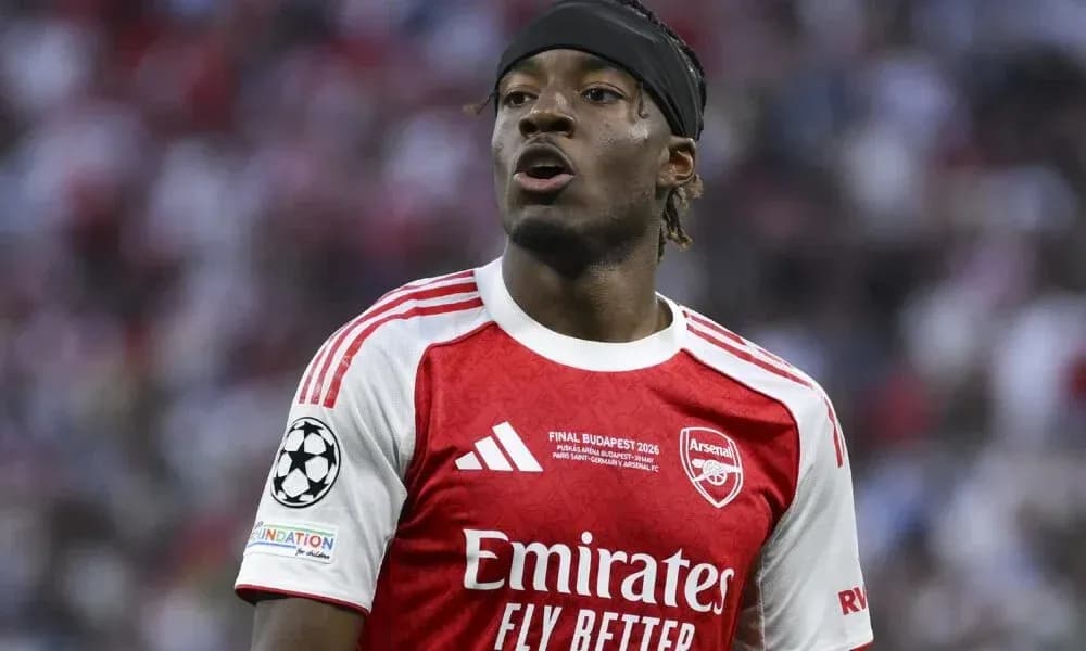 Jugador de Arsenal durante partido de Champions League