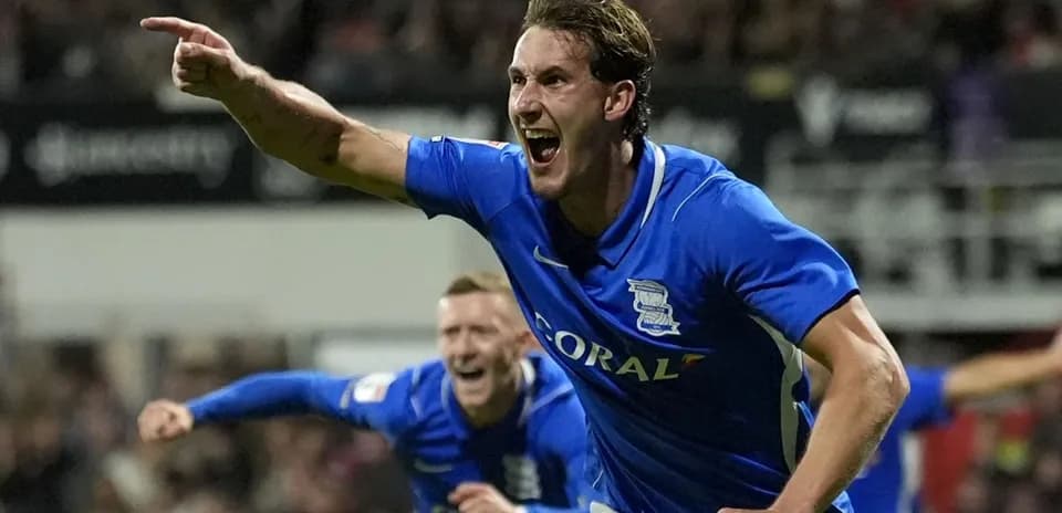 Jugador de Birmingham City celebrando un gol