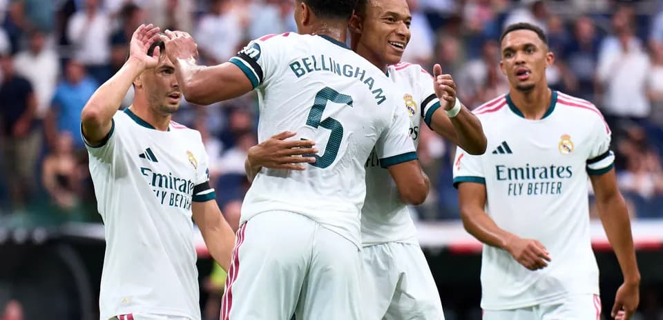 Jugadores de Real Madrid celebrando un gol