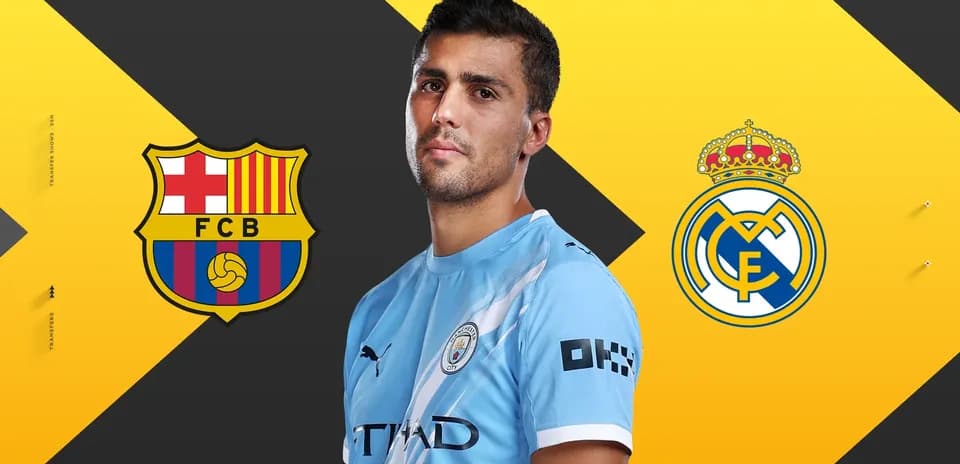 Jugador con camisetas de Barcelona y Real Madrid