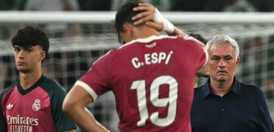 Jugadores de Real Madrid en el partido con Mourinho