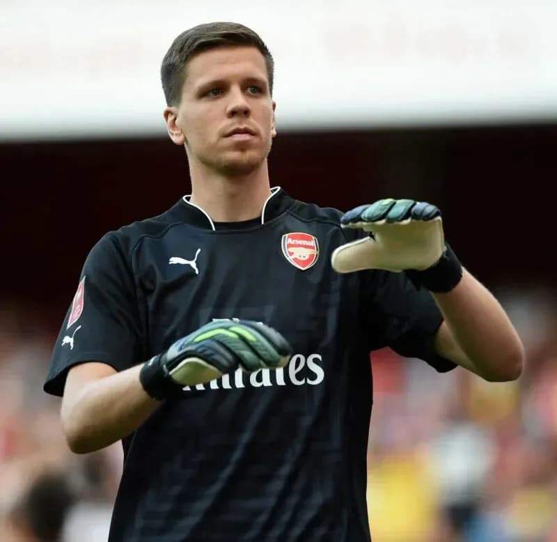 Portero de Arsenal preparado para el partido