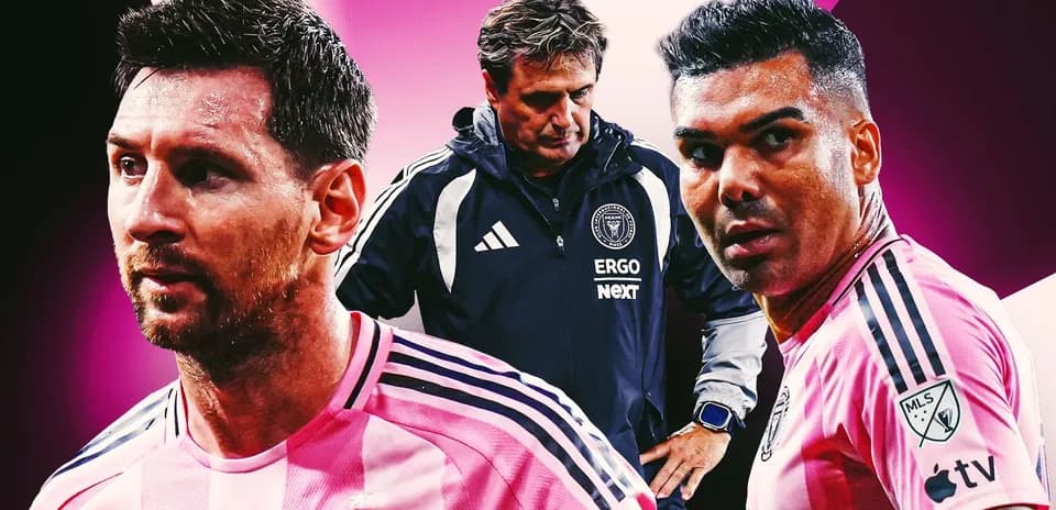Lionel Messi y Casemiro en acción durante partido