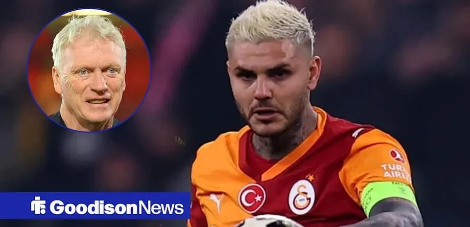 Jugador de Galatasaray corriendo con el balón