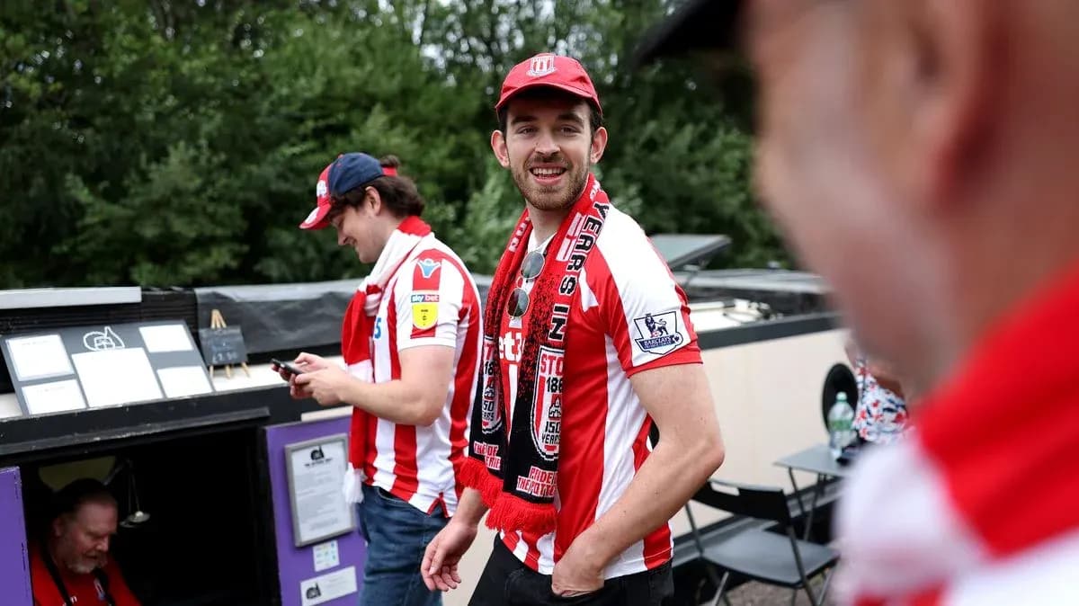 Aficionados de Stoke City en un evento al aire libre