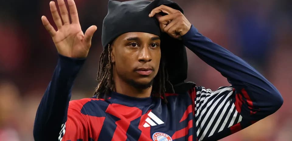 Jugador de Bayern Múnich saludando al público