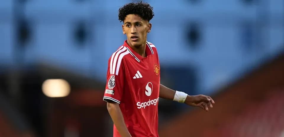 Jugador de Manchester United en acción en el campo
