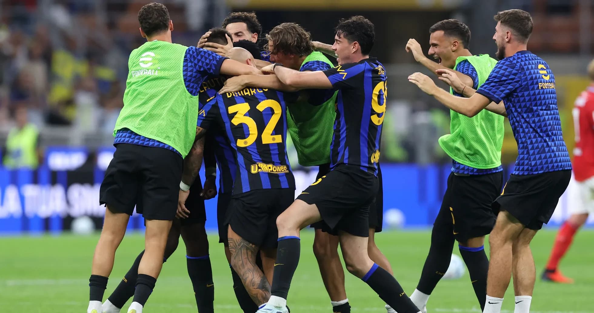 Jugadores de Inter celebrando un gol en el partido