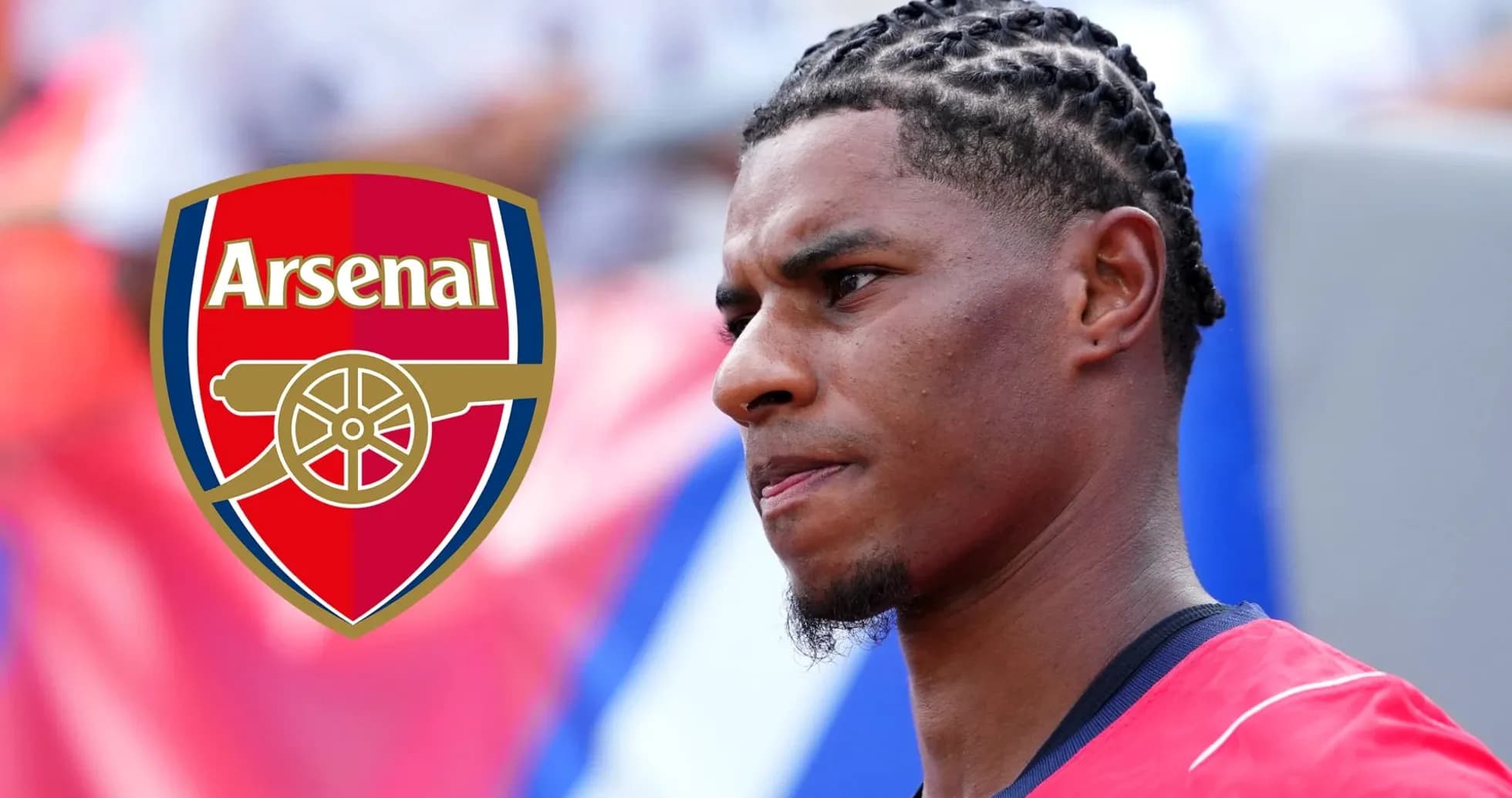 Jugador de Arsenal en el campo antes del partido