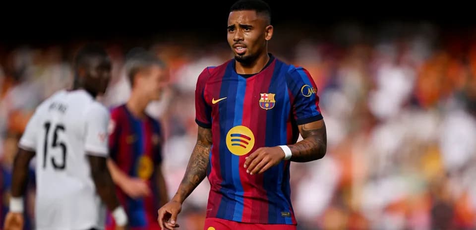 Jugador del Barcelona en el campo durante partido