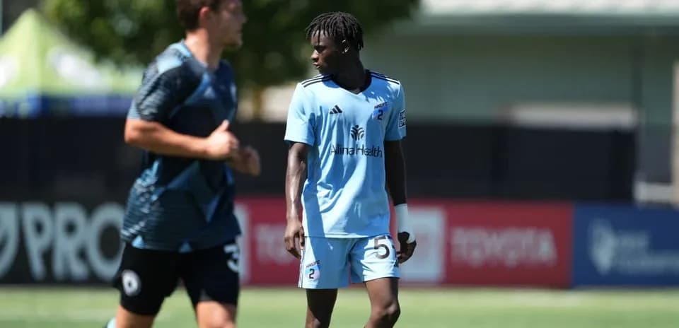 Jugador de Minnesota United II en acción