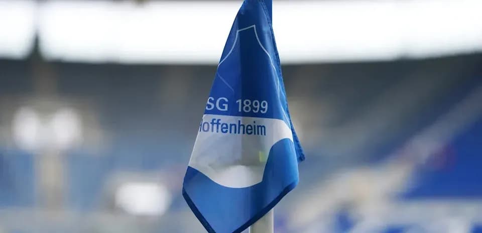 Esquina con bandera de TSG 1899 Hoffenheim