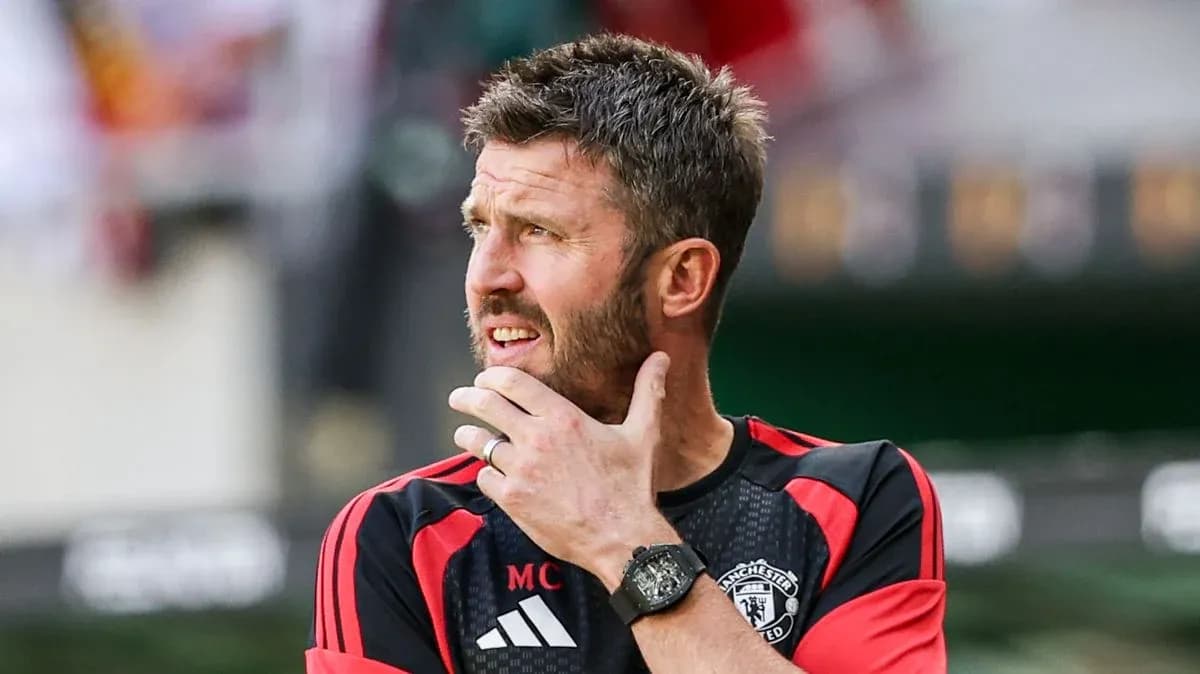 Entrenador de Manchester United en la banda