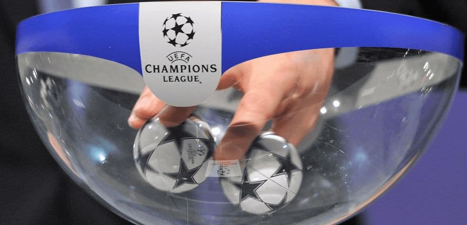 Sorteo de la UEFA Champions League con balones