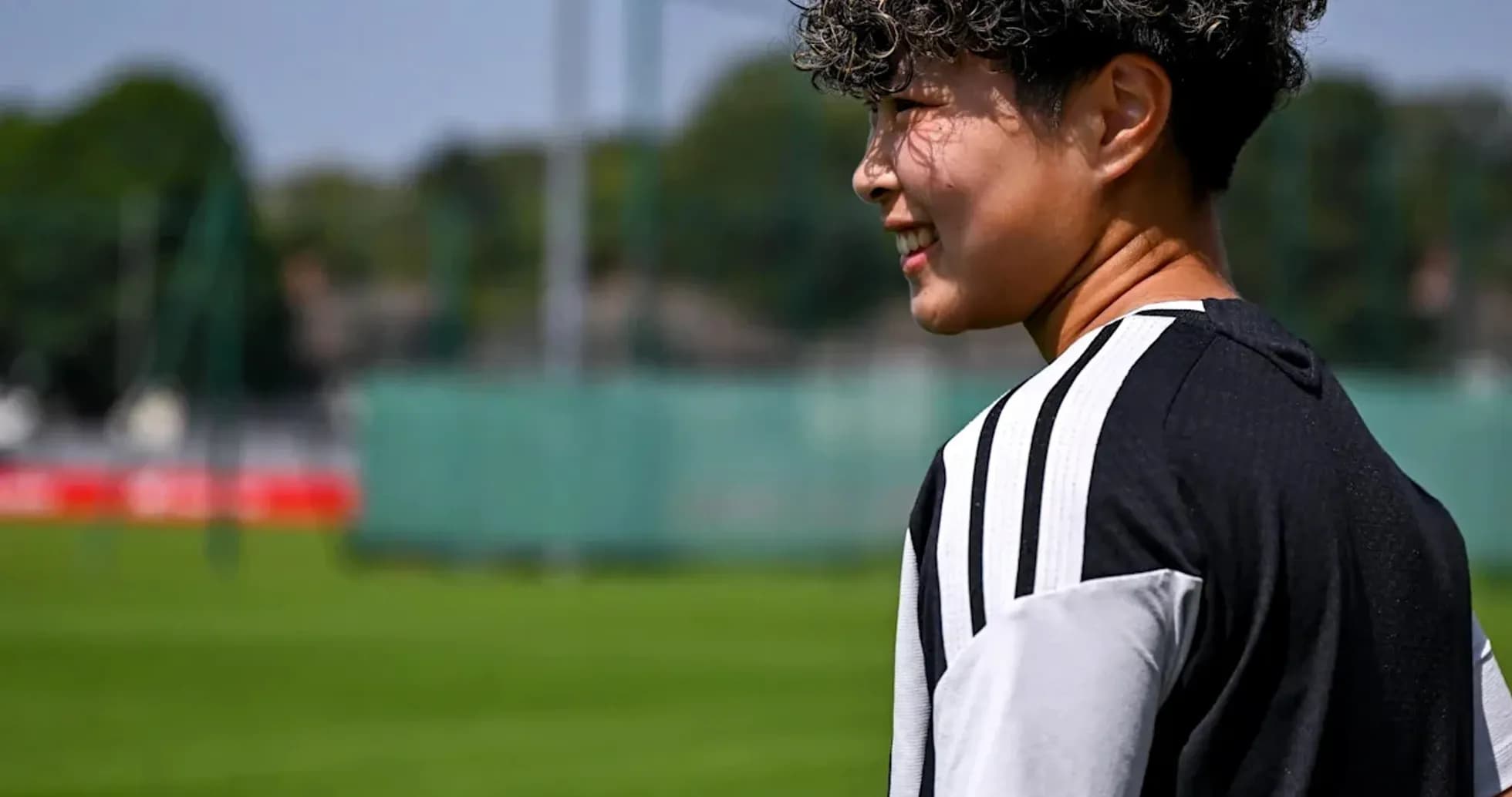 Jugador en el campo durante sesión de entrenamiento