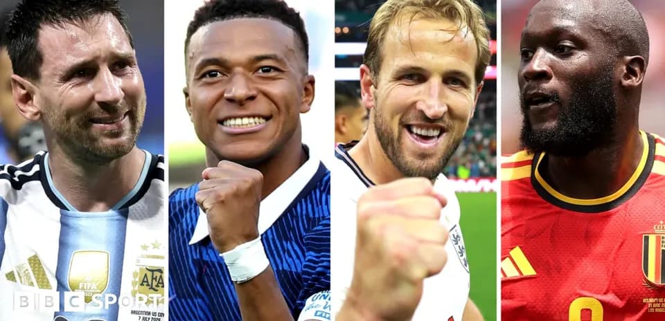 Cuatro futbolistas celebrando en diferentes momentos