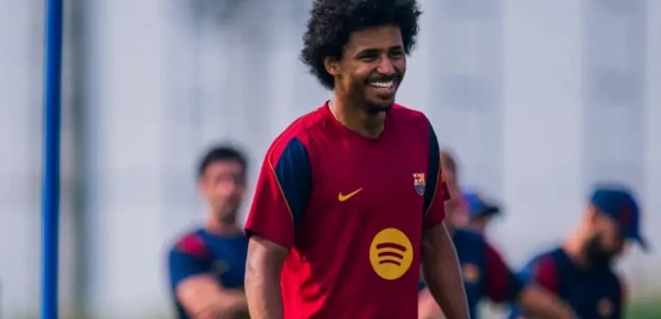 Jugador entrenando con el equipo de FC Barcelona