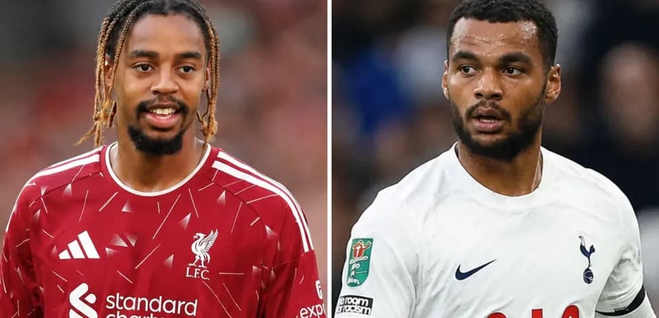 Jugadores de Liverpool y Tottenham posando para la foto