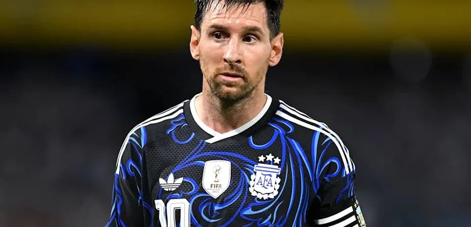 Lionel Messi en uniforme de Argentina durante partido