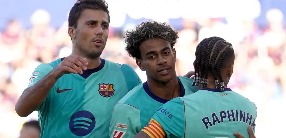 Jugadores de Barcelona celebrando un gol en partido