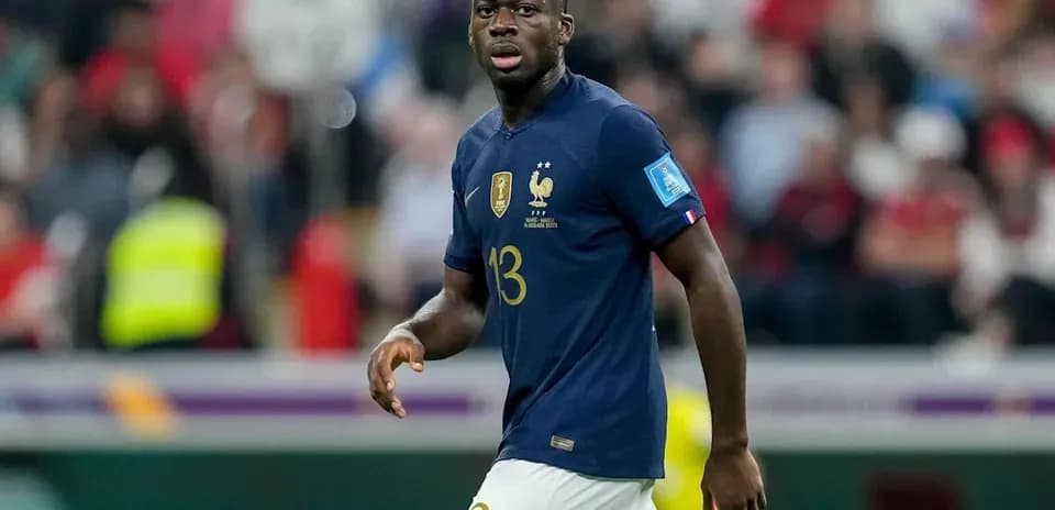 Jugador de Francia en acción durante el partido