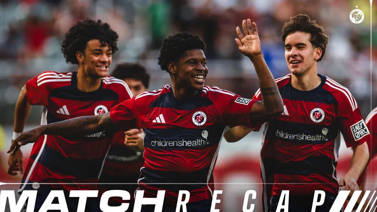 Celebración de jugadores de North Texas en el partido
