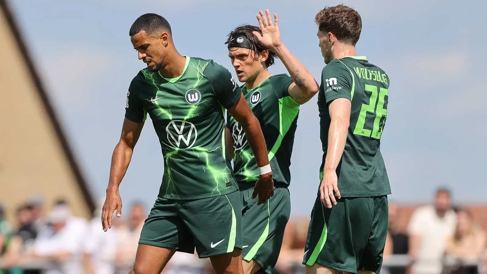 Jugadores de Wolfsburg durante un partido de fútbol