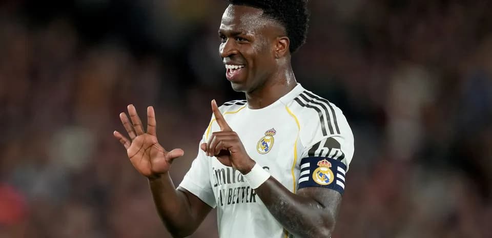 Vinícius Jr. celebrando durante un partido con Real Madrid