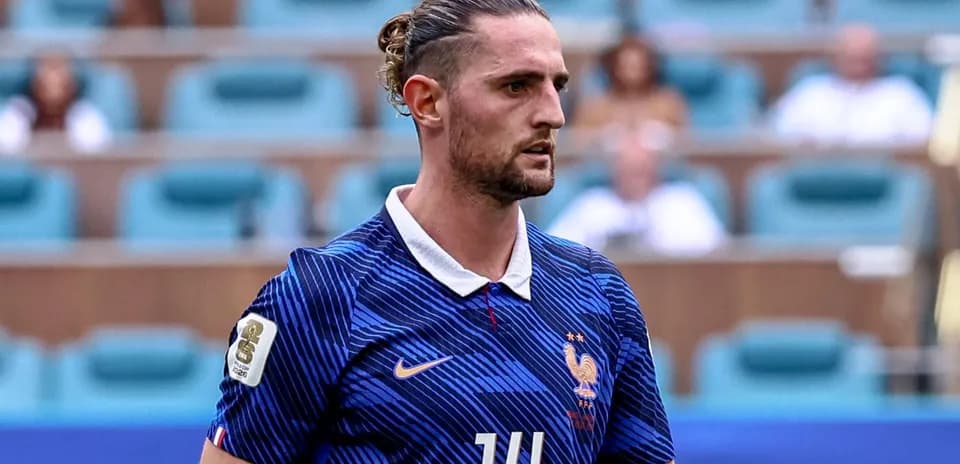 Jugador de Francia en uniforme durante el partido