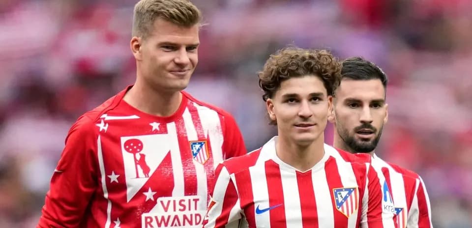 Jugadores de Atlético de Madrid en el campo