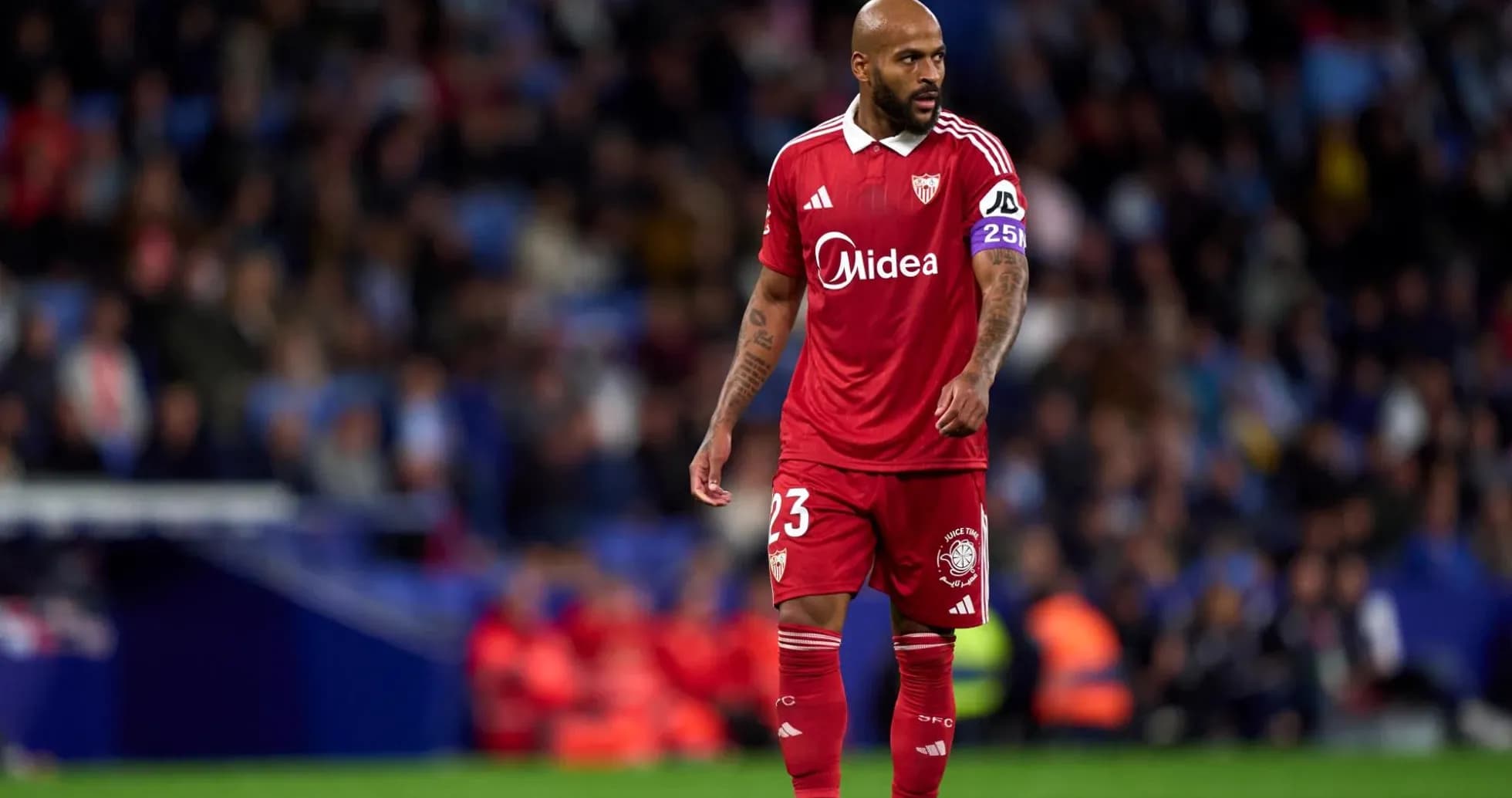 Jugador de Sevilla en partido contra Espanyol